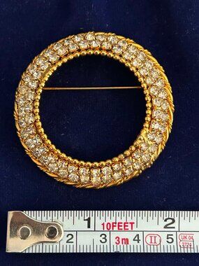 Park Lane 2" Circle Wreath Brooch
